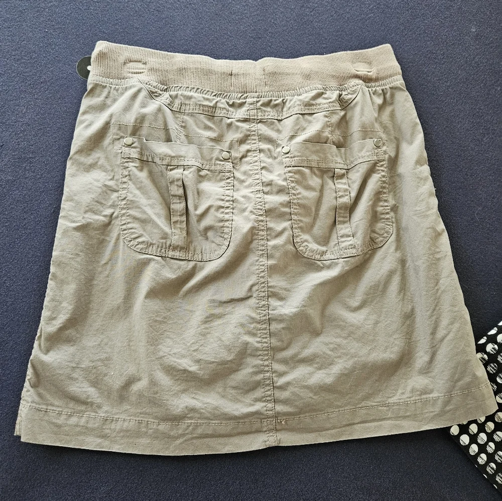 Skirts (2) with built in shorts - Picture 3 of 10